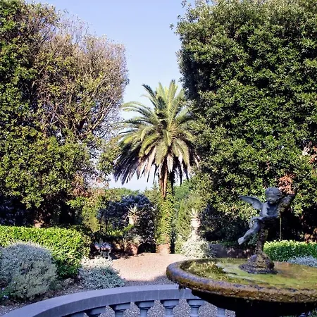 Rosignano Solvay-castiglioncello Sleeps 12 Villa