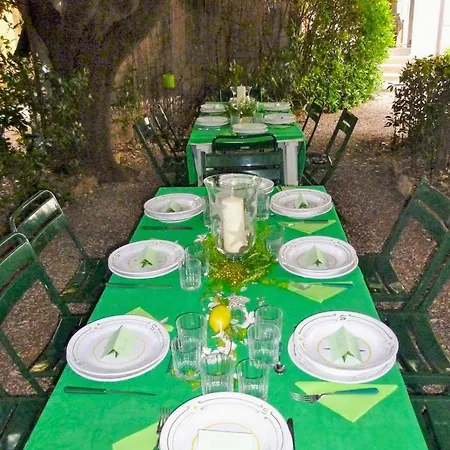 Rosignano Solvay-castiglioncello Sleeps 12 Villa